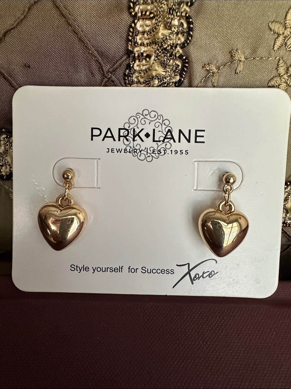 Park Lane Pippa Puff Dangle Hearts in Shiny Gold Tone New Never Worn
